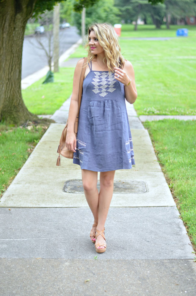 cute casual summer style - embroidered sundress with nude cork wedges | www.fizzandfrosting.com